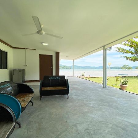 Oyo 90317 Ambong Bay Resthouse Hotel Kota Kinabalu Exterior photo