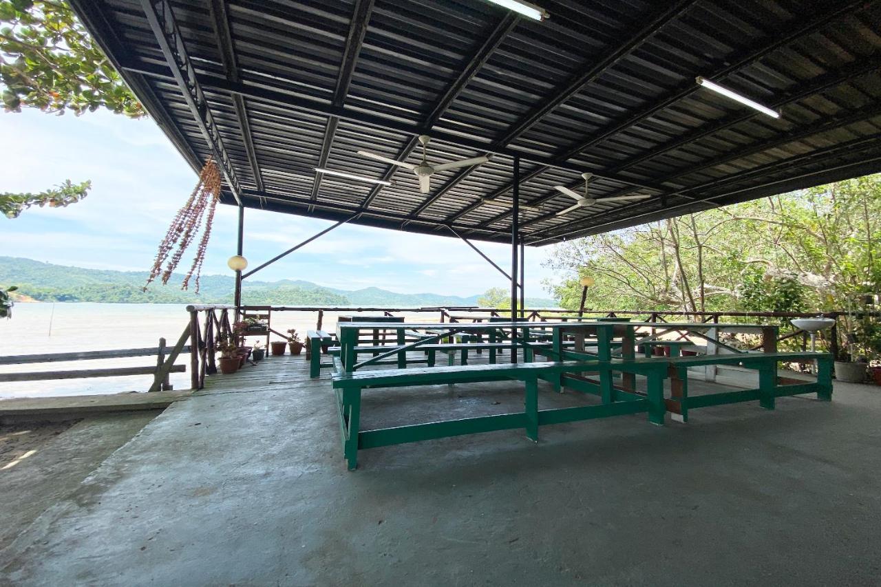 Oyo 90317 Ambong Bay Resthouse Hotel Kota Kinabalu Exterior photo