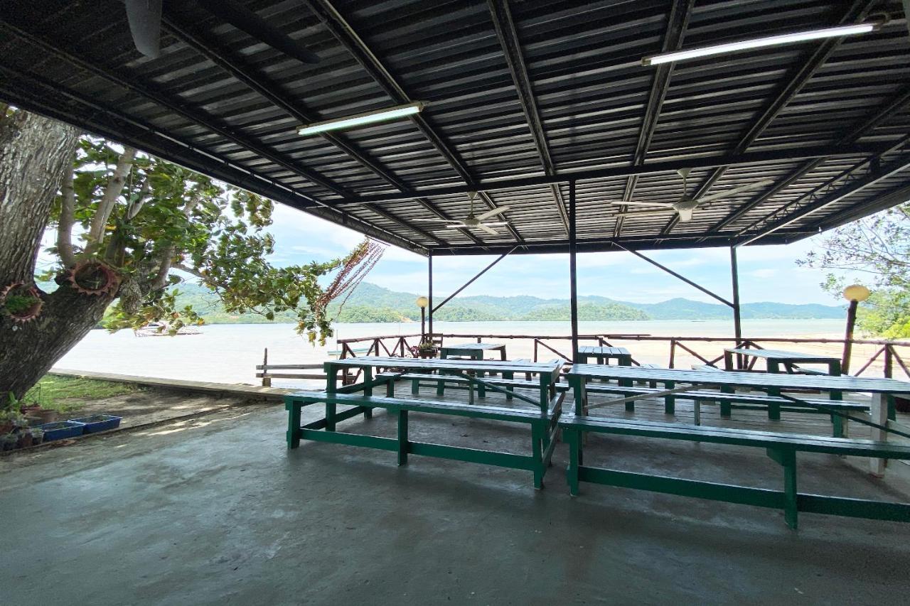 Oyo 90317 Ambong Bay Resthouse Hotel Kota Kinabalu Exterior photo